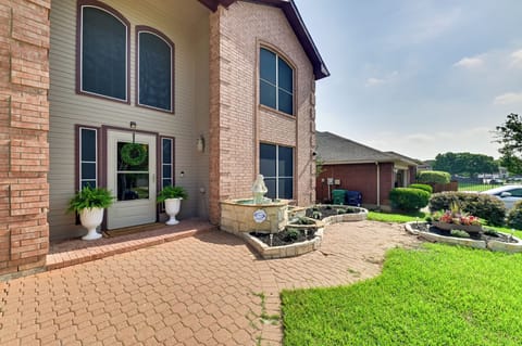 House (5 Bedrooms) | Interior