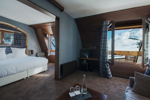 Minibar, in-room safe, free WiFi, bed sheets