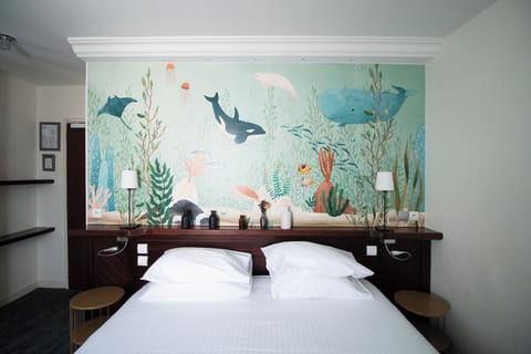 Double Room, Garden View | Premium bedding, minibar, in-room safe, individually decorated