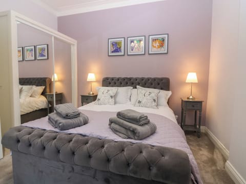 2 bedrooms, individually decorated, individually furnished, free WiFi