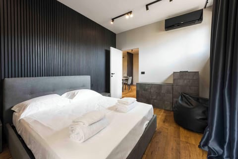 Superior Apartment | Iron/ironing board, free WiFi