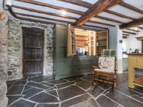 Cottage | Interior