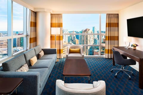 Club Room, Multiple Beds (Bedroom 1: 1 King.  Bedroom 2: 1 King) | Premium bedding, down comforters, memory foam beds, in-room safe