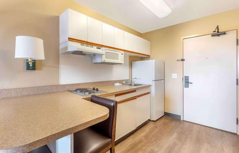 Studio, 2 Queen Beds, Non Smoking | Private kitchen | Fridge, microwave, stovetop