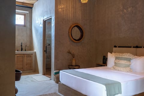 Classic Room | Iron/ironing board, free WiFi