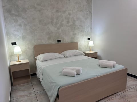 In-room safe, desk, iron/ironing board