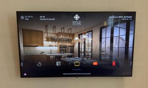 In-room safe, iron/ironing board, free WiFi, bed sheets