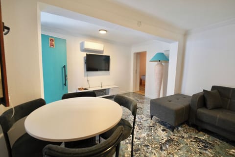 Family Quadruple Room | WiFi (free), individually decorated, individually furnished, bed sheets