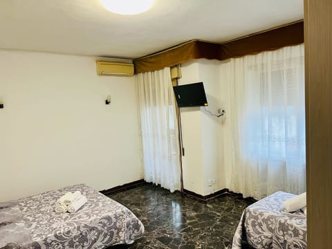 Standard Triple Room | Free WiFi