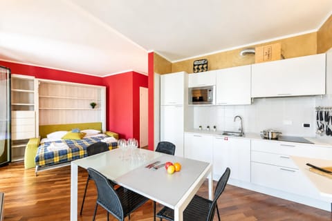 Standard Studio, Balcony (Charming Apartment Genova City View) | Dining