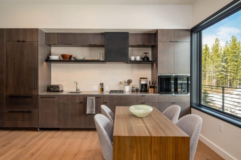 Condo, 1 Bedroom | Private kitchen | Coffee/tea maker