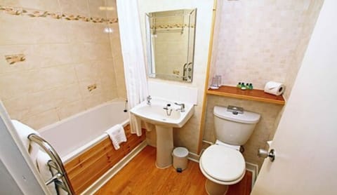 Combined shower/tub, hair dryer, towels, soap