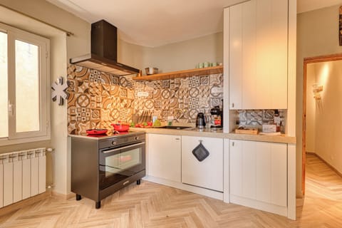 Honeymoon Apartment, Multiple Bedrooms (Boutique Apartment Casa Del Giudice) | Private kitchen | Fridge, oven, stovetop, coffee/tea maker