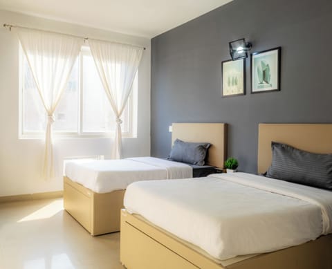 Studio, City View | In-room safe, desk, laptop workspace, blackout drapes