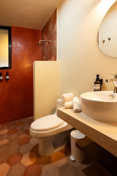 Shower, rainfall showerhead, hair dryer, towels