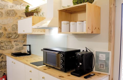 Classic Loft, Mountain View | Soundproofing, free cribs/infant beds, free WiFi, bed sheets