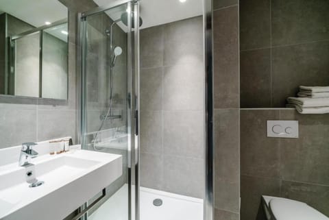 Free toiletries, soap, shampoo, toilet paper