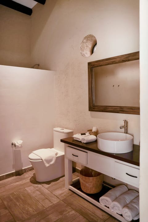 Basic Double Room | Bathroom | Shower, towels, soap, shampoo