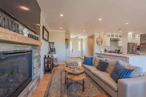 House, Multiple Beds, Fireplace | Living area | Fireplace