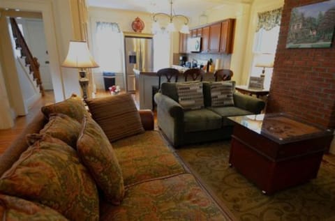 Room | Individually decorated, desk, iron/ironing board, bed sheets