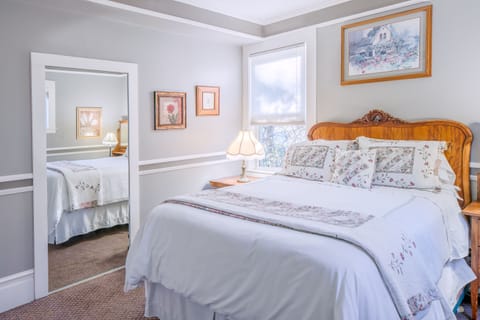 Standard Room | Egyptian cotton sheets, premium bedding, pillowtop beds