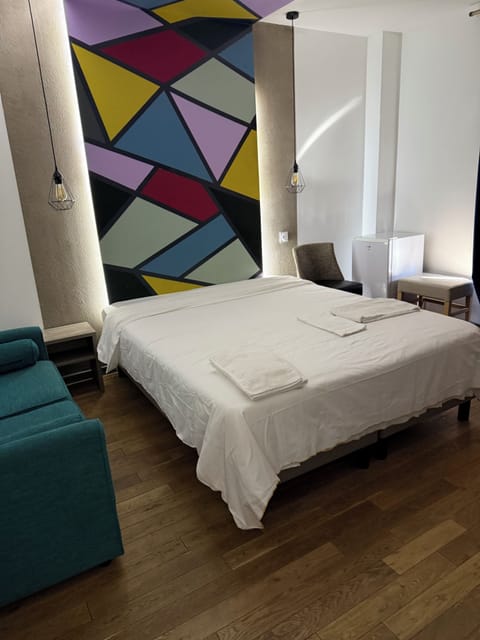 Double Room | In-room safe, desk, laptop workspace, blackout drapes