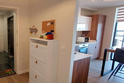 Apartment | Private kitchen | Highchair