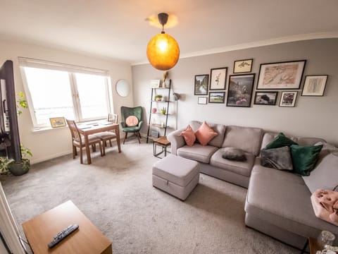 Classic Apartment | Living area | 1-inch TV with digital channels