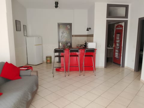 Comfort Room | Living area