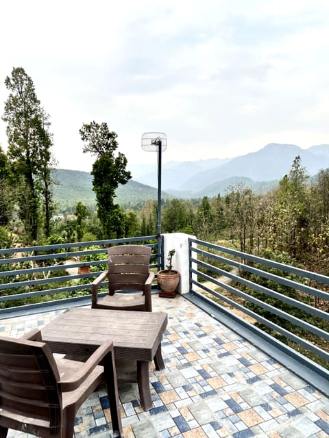 Deluxe Double Room, Mountain View | Free WiFi
