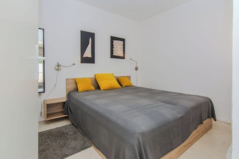 Standard House, Patio, Garden View | 1 bedroom, iron/ironing board, free WiFi, bed sheets