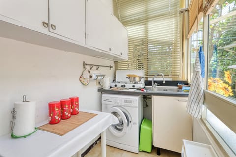 Family Apartment, Multiple Bedrooms (Best House Porto Vecchio E Ciclabile) | Private kitchen | Fridge, stovetop, coffee/tea maker, electric kettle