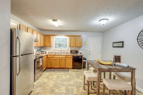 House (2 Bedrooms) | Interior