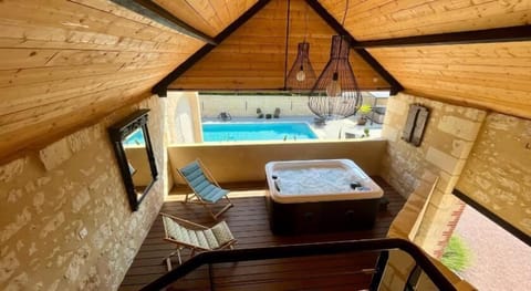 Comfort Double Room, Pool View | Private spa tub