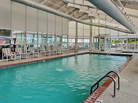 Condo (2 Bedrooms) | Property amenity
