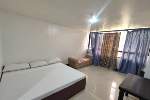 Junior Suite | Desk, iron/ironing board, free WiFi, bed sheets