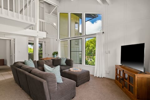Condo, 3 Bedrooms | Living area | Smart TV