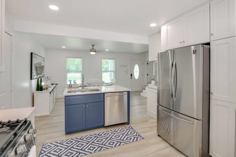 House (5 Bedrooms) | Interior