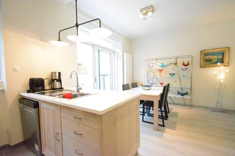 House | Private kitchen | Highchair