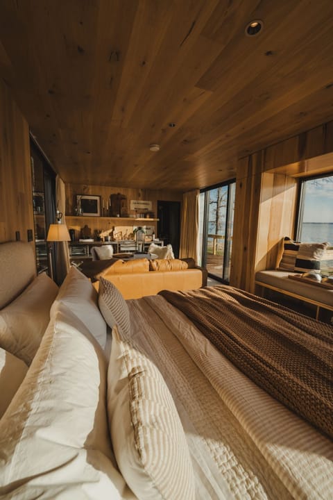 Luxury Cabin, Lake View | Desk, laptop workspace, WiFi (free)