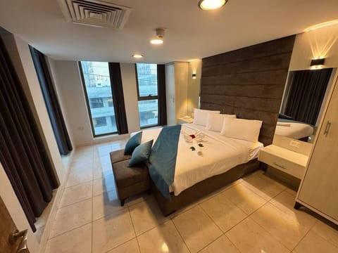 Deluxe Double Room, 1 Bedroom, Balcony, City View | Egyptian cotton sheets, premium bedding, pillowtop beds, in-room safe