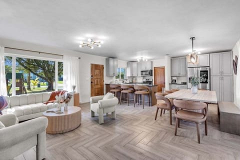 House, 4 Bedrooms | Interior