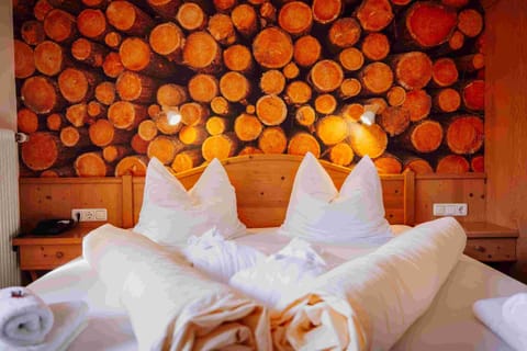 Comfort Double Room, Balcony, Mountain View | In-room safe, free WiFi