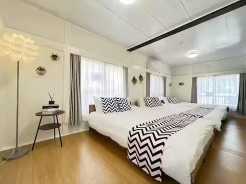 Basic House, City View | Blackout drapes, iron/ironing board, WiFi (free)