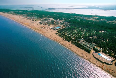 Apartment, 2 Bedrooms, Patio | Beach