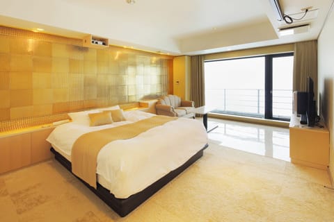 Standard Room | Desk, free WiFi