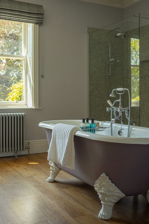 Deluxe Double Room, Garden View (Wharfedale) | Egyptian cotton sheets, premium bedding, pillowtop beds