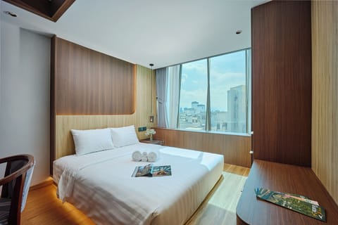 Deluxe Double Room, City View | Desk, WiFi (free), bed sheets