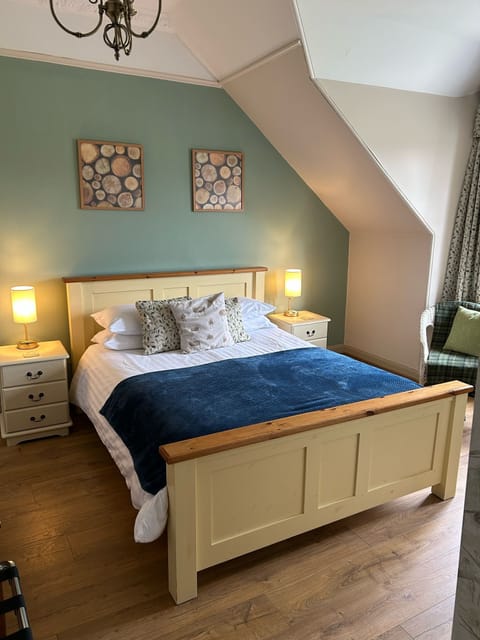 Comfort Double Room, Hill View | Desk, free WiFi