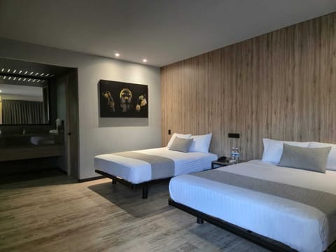 Villa Doble Standard | Premium bedding, down comforters, in-room safe, laptop workspace